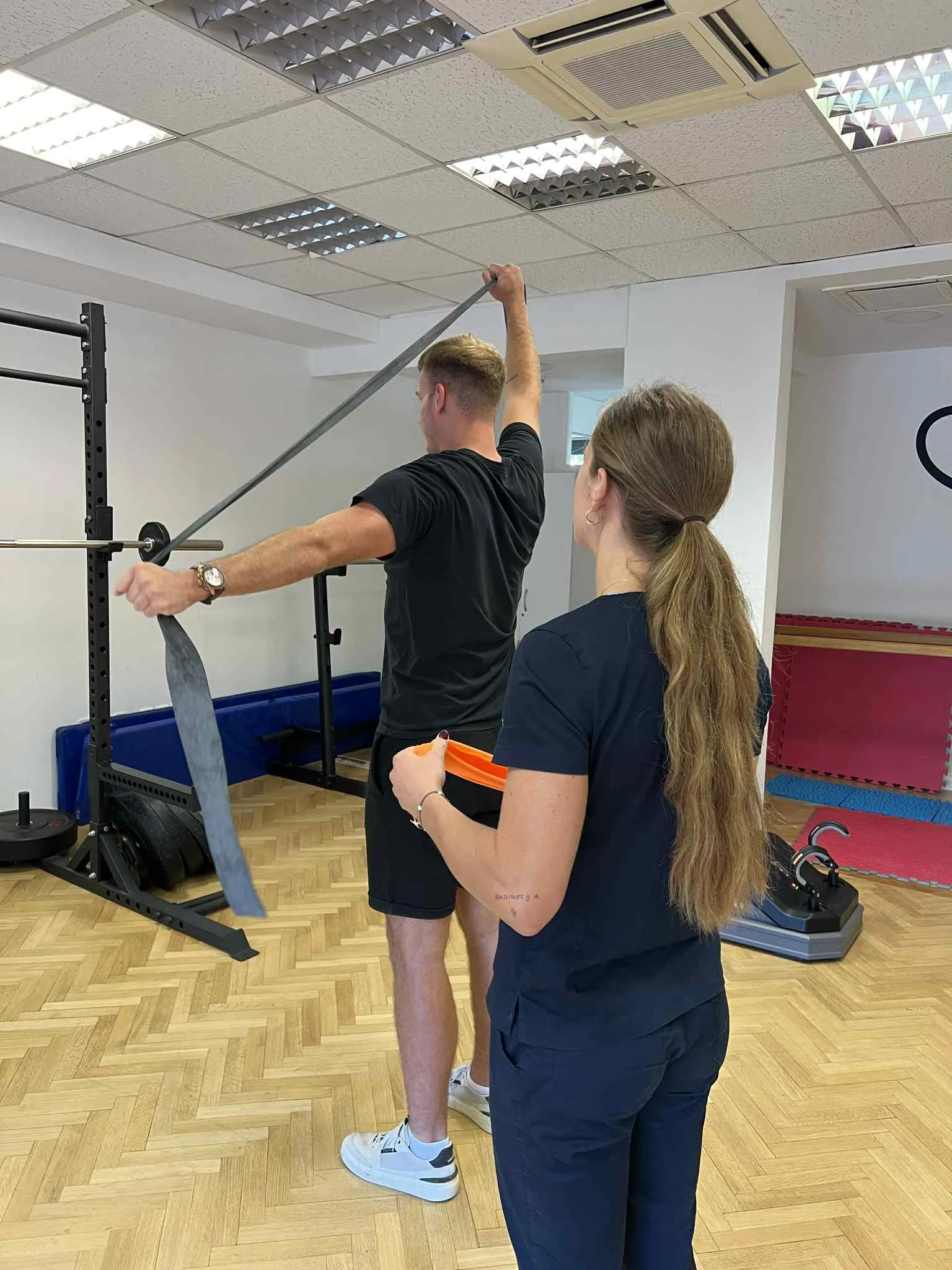 Vođena vježba s fizioterapeutom u Poliklinici Ribnjak